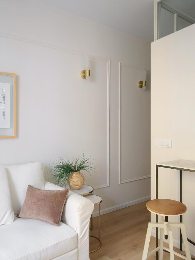 Staylish Studio Apartment In Malasana Madrid Bagian luar foto