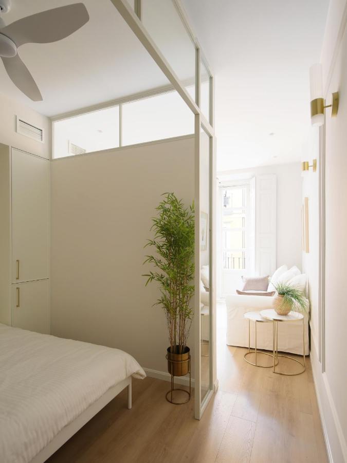 Staylish Studio Apartment In Malasana Madrid Bagian luar foto